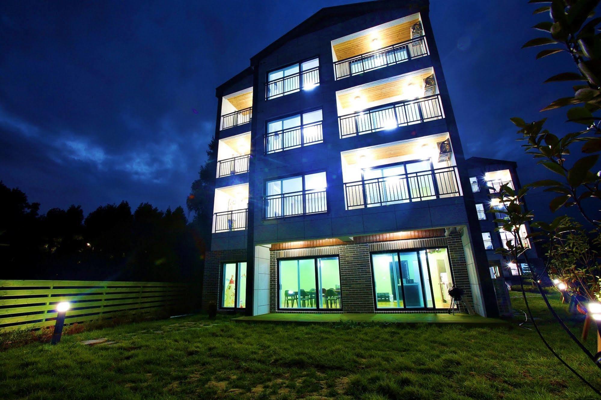 Jeju Inhouse Pension Seogwipo Exterior foto